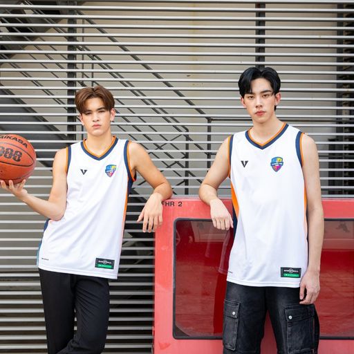 เสื้อบาสเก็ตบอลคอวี สีขาว